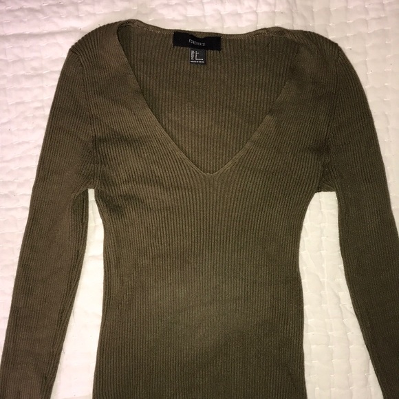 Forever 21 long sleeve olive top - Picture 1 of 1